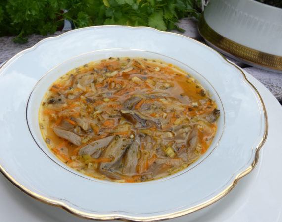 Zupa z boczniaków